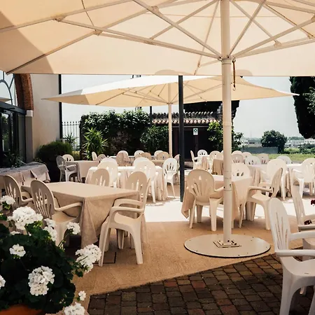 Hotel La Meridiana 2*